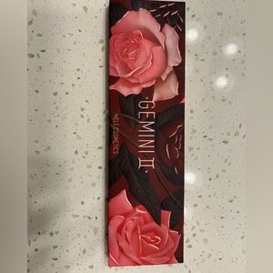 Melt Gemini II pallet